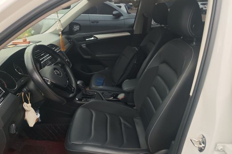 Used Volkswagen Tiguan L 2018 380TSI Automatic All-Wheel Drive Luxury Edition Left Front Seat