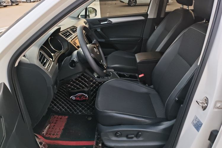Used Volkswagen Tiguan L 2018 330TSI Automatic Two-Wheel Drive Luxury Edition Left Front Seat