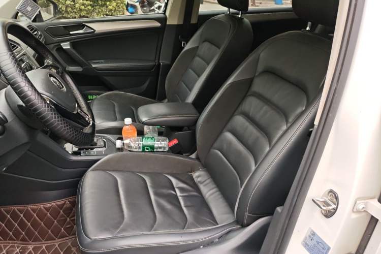 Used Volkswagen Tiguan L 2018 Facelift 330TSI Automatic Two-Wheel Drive Luxury Edition Left Front Seat