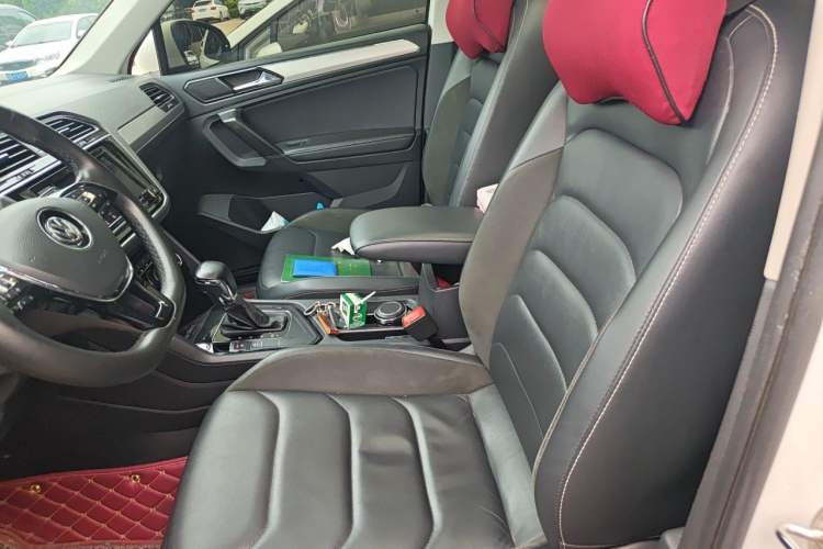 Used Volkswagen Tiguan L 2018 Facelift 330TSI Automatic Two-Wheel Drive Luxury Edition Left Front Seat