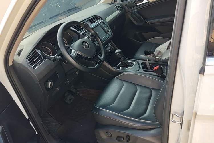 Used Volkswagen Tiguan L 2018 330TSI Automatic Two-Wheel Drive Flagship Edition Left Front Seat