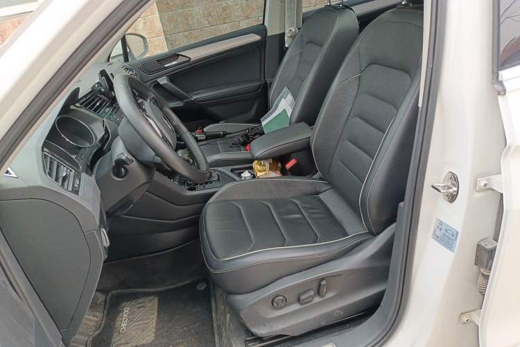 Used Volkswagen Tiguan L 2018 330TSI Automatic Two-Wheel Drive Flagship Edition Left Front Seat