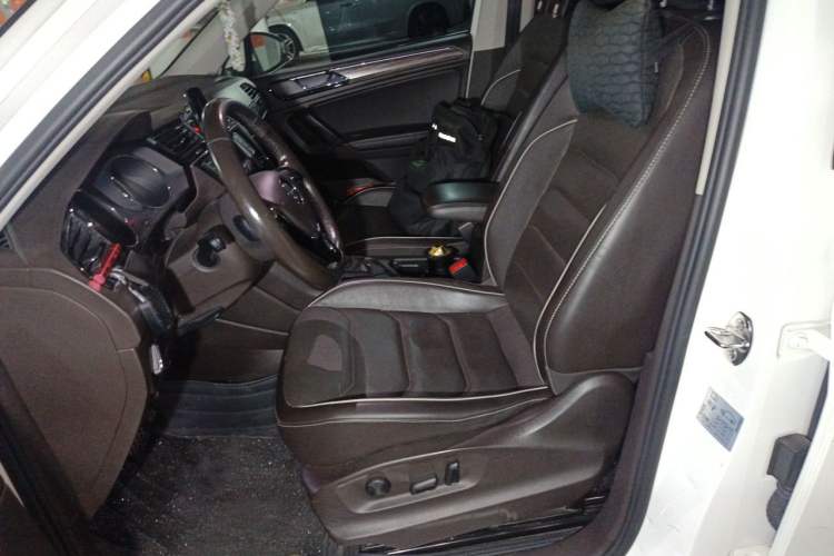 Used Volkswagen Tiguan L 2018 330TSI Automatic Two-Wheel Drive Flagship Edition Left Front Seat