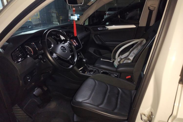 Used Volkswagen Tiguan L 2018 Facelift 330TSI Automatic Two-Wheel Drive Luxury Edition Left Front Seat