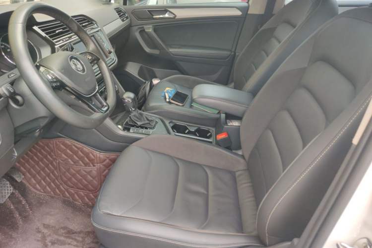 Used Volkswagen Tiguan L 2018 330TSI Automatic Two-Wheel Drive Luxury Edition Left Front Seat