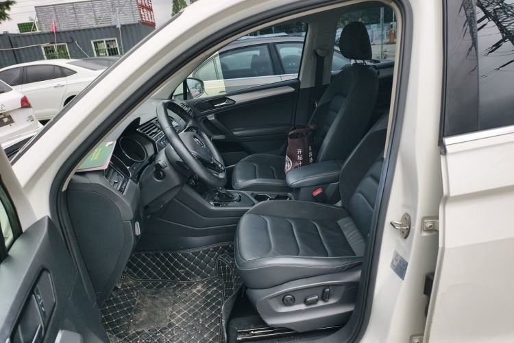 Used Volkswagen Tiguan L 2018 330TSI Automatic Two-Wheel Drive Luxury Edition Left Front Seat