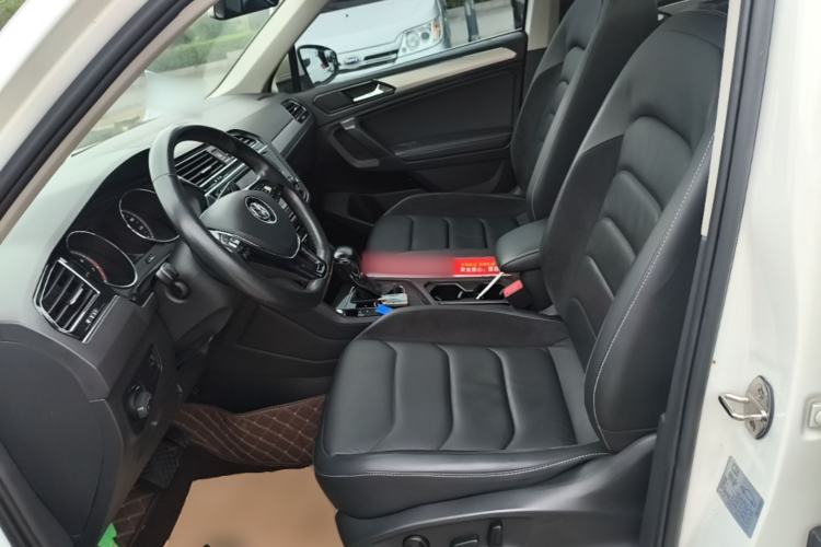 Used Volkswagen Tiguan L 2018 330TSI Automatic Two-Wheel Drive Luxury Edition Left Front Seat