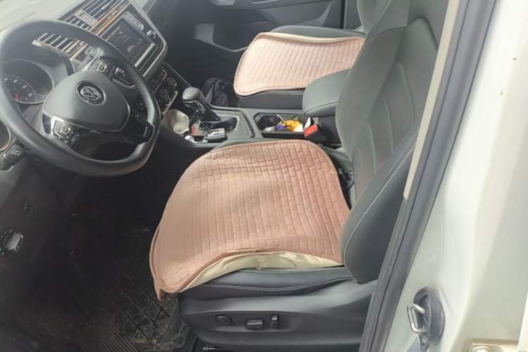 Used Volkswagen Tiguan L 2018 330TSI Automatic Two-Wheel Drive Comfort Edition Left Front Seat