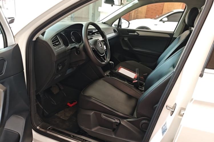 Used Volkswagen Tiguan L 2018 330TSI Automatic Two-Wheel Drive Luxury Edition Left Front Seat