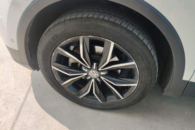 Used Volkswagen Tiguan L 2018 330TSI Automatic Two-Wheel Drive Flagship Edition Left Front Wheel Hub
