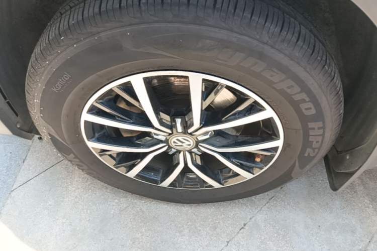 Used Volkswagen Tiguan L 2018 330TSI Automatic Two-Wheel Drive Luxury Edition Left Front Wheel Hub