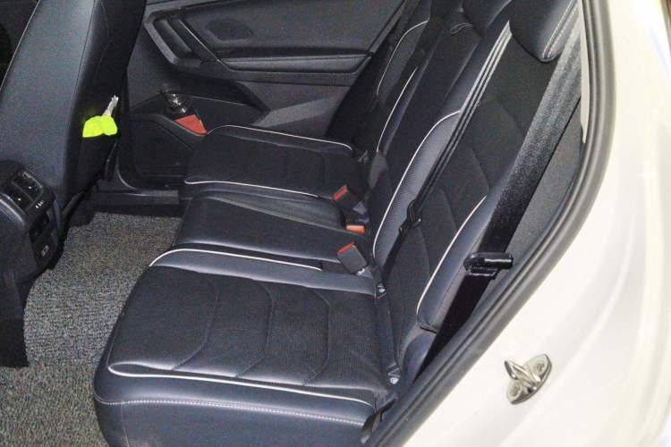 Used Volkswagen Tiguan L 2018 330TSI Automatic Two-Wheel Drive Flagship Edition Left Rear Seat