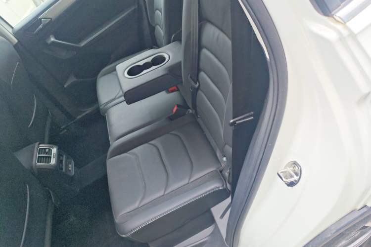 Used Volkswagen Tiguan L 2018 380TSI Automatic All-Wheel Drive Luxury Edition Left Rear Seat