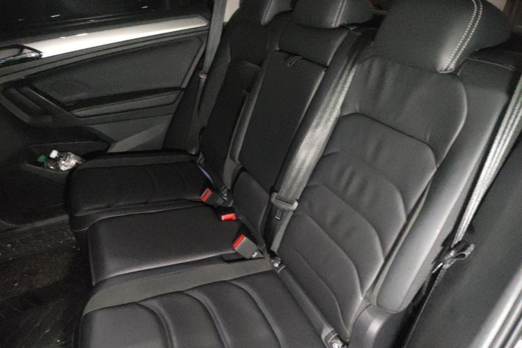 Used Volkswagen Tiguan L 2018 380TSI Automatic All-Wheel Drive Luxury Edition Left Rear Seat