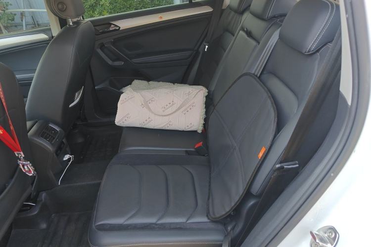Used Volkswagen Tiguan L 2018 330TSI Automatic Two-Wheel Drive Luxury Edition Left Rear Seat