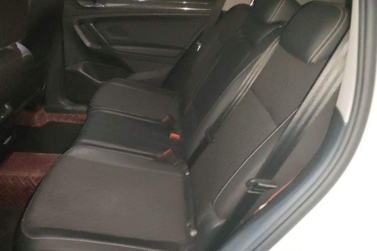 Used Volkswagen Tiguan L 2018 280TSI Automatic Two-Wheel Drive Comfort Edition Left Rear Seat