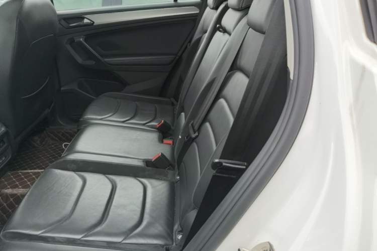 Used Volkswagen Tiguan L 2018 380TSI Automatic All-Wheel Drive Luxury Edition Left Rear Seat