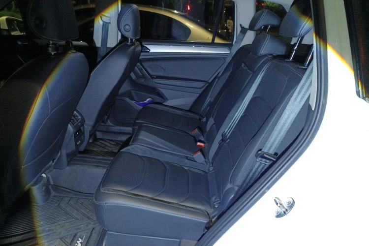 Used Volkswagen Tiguan L 2018 Facelift 330TSI Automatic Two-Wheel Drive Luxury Edition Left Rear Seat