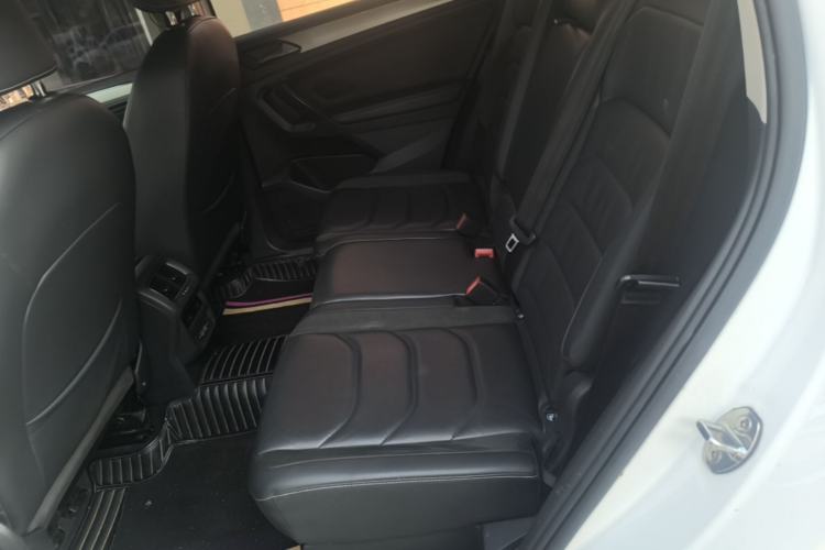 Used Volkswagen Tiguan L 2018 Revised Version 330TSI Automatic Two-Wheel Drive Comfort Edition Left Rear Seat