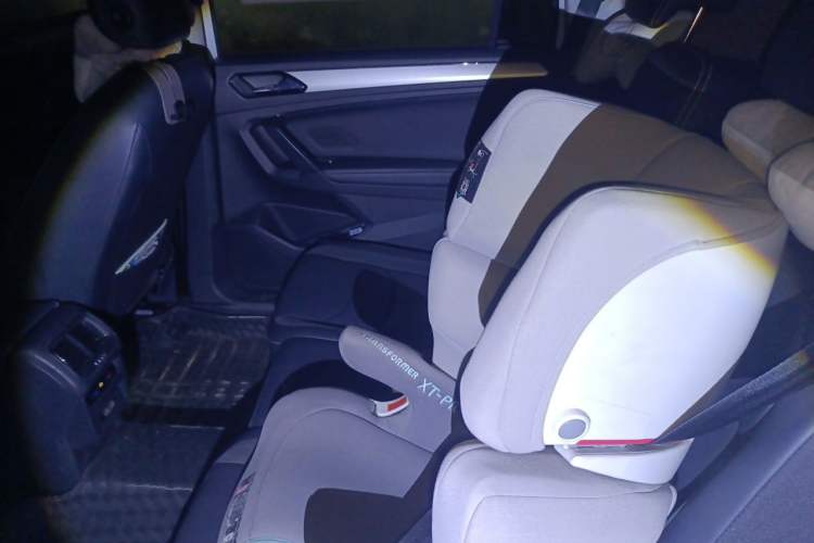 Used Volkswagen Tiguan L 2018 380TSI Automatic All-Wheel Drive Luxury Edition Left Rear Seat