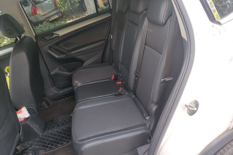 Used Volkswagen Tiguan L 2018 330TSI Automatic Two-Wheel Drive Luxury Edition Left Rear Seat