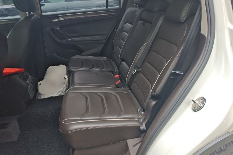 Used Volkswagen Tiguan L 2018 Revised 330TSI Automatic Two-Wheel Drive Flagship Edition Left Rear Seat