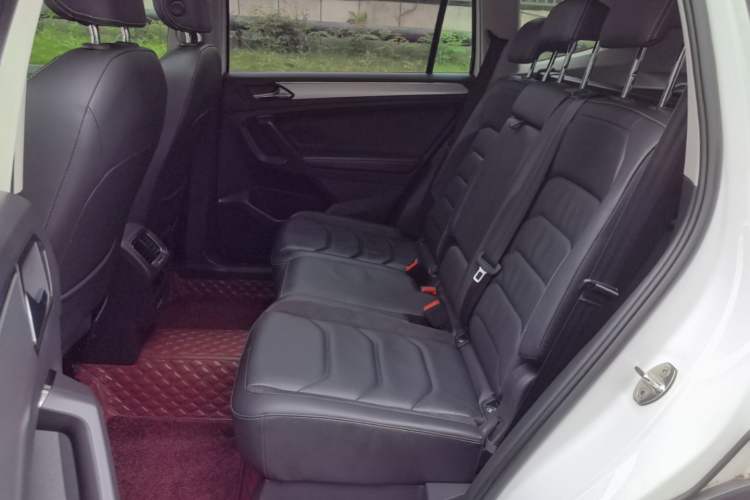 Used Volkswagen Tiguan L 2018 Facelift 330TSI Automatic Two-Wheel Drive Luxury Edition Left Rear Seat