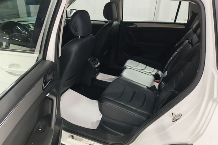 Used Volkswagen Tiguan L 2018 280TSI Automatic Two-Wheel Drive Comfort Edition Left Rear Seat