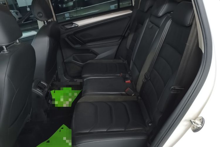 Used Volkswagen Tiguan L 2018 330TSI Automatic Two-Wheel Drive Luxury Edition Left Rear Seat