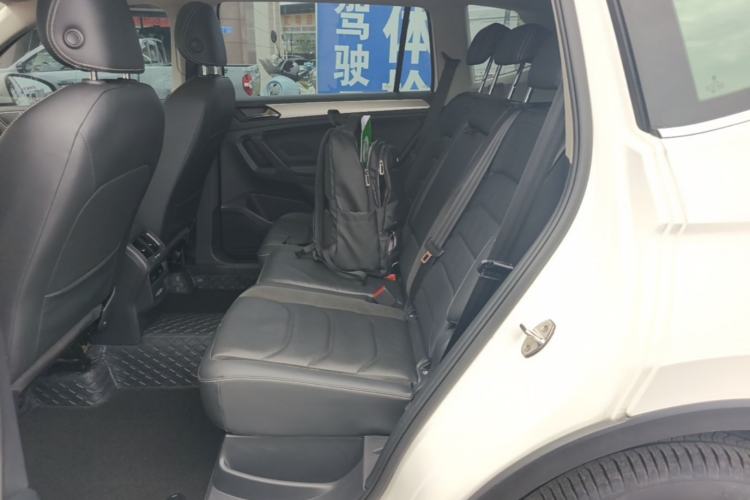Used Volkswagen Tiguan L 2018 Facelift 330TSI Automatic Two-Wheel Drive Luxury Edition Left Rear Seat