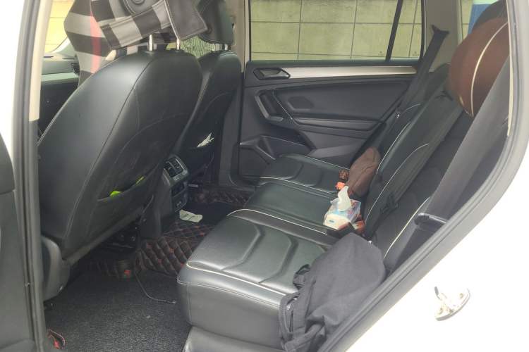 Used Volkswagen Tiguan L 2018 380TSI Automatic All-Wheel Drive Flagship Edition Left Rear Seat