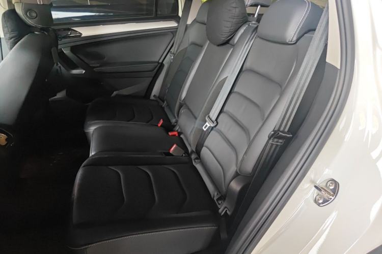 Used Volkswagen Tiguan L 2018 280TSI Automatic Two-Wheel Drive Comfort Edition Left Rear Seat