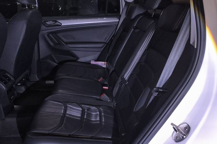 Used Volkswagen Tiguan L 2018 330TSI Automatic Two-Wheel Drive Luxury Edition Left Rear Seat