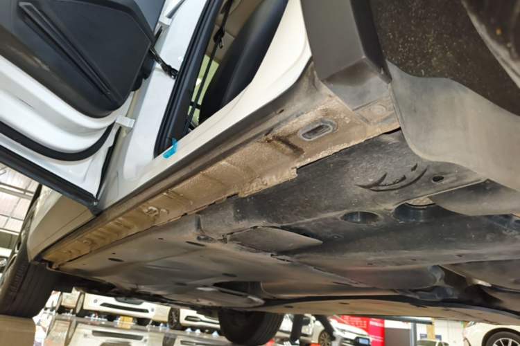 Used Volkswagen Tiguan L 2018 330TSI Automatic Two-Wheel Drive Luxury Edition Left Side Sill