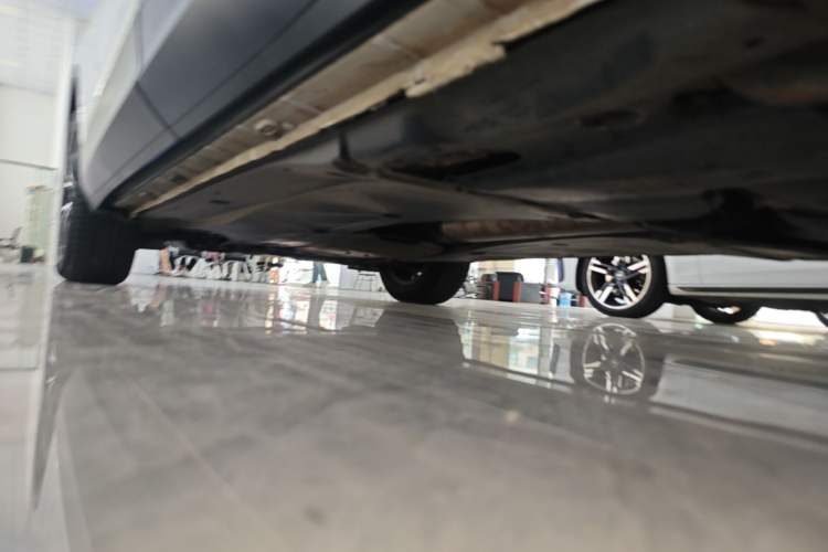 Used Volkswagen Tiguan L 2018 330TSI Automatic Two-Wheel Drive Luxury Edition Left Side Sill