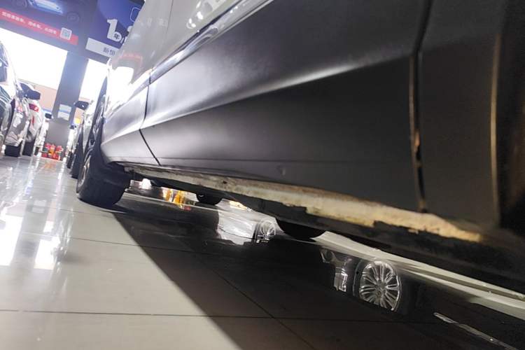 Used Volkswagen Tiguan L 2018 330TSI Automatic Two-Wheel Drive Luxury Edition Left Side Sill