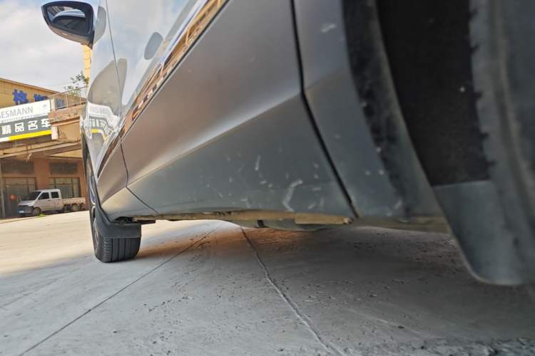Used Volkswagen Tiguan L 2018 330TSI Automatic Two-Wheel Drive Luxury Edition Left Side Sill