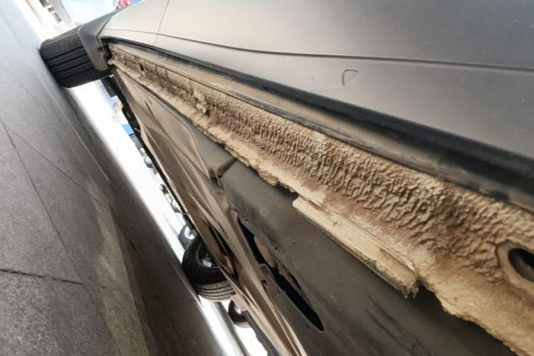 Used Volkswagen Tiguan L 2018 330TSI Automatic Two-Wheel Drive Luxury Edition Left Side Sill