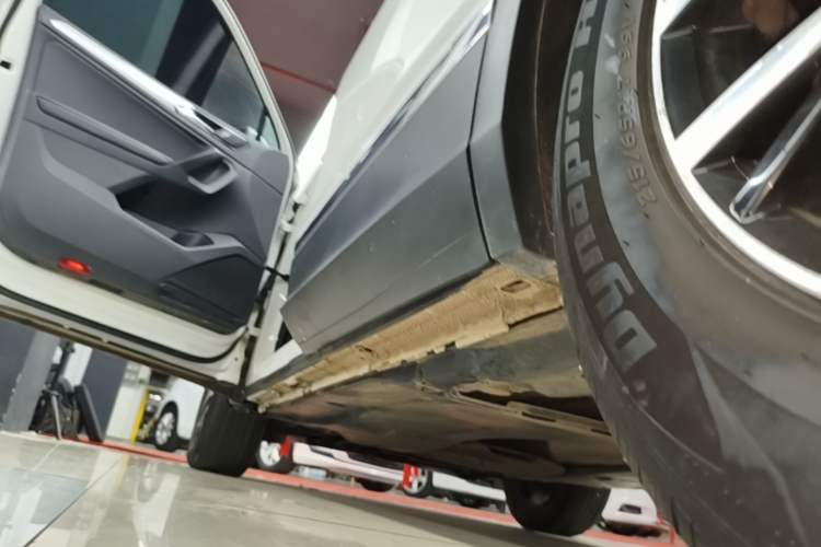 Used Volkswagen Tiguan L 2018 330TSI Automatic Two-Wheel Drive Luxury Edition Left Side Sill