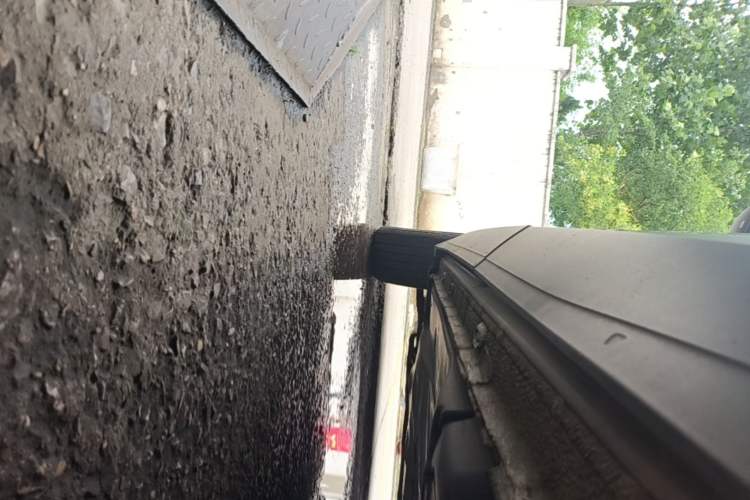 Used Volkswagen Tiguan L 2018 330TSI Automatic Two-Wheel Drive Comfort Edition Left Side Sill