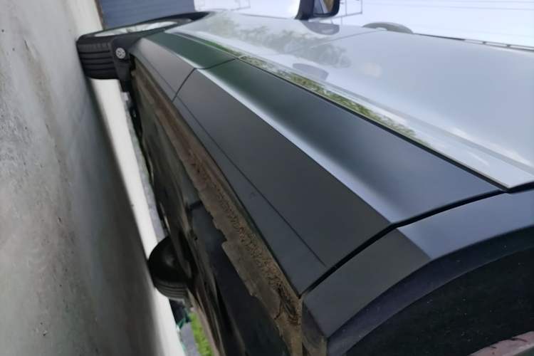 Used Volkswagen Tiguan L 2018 Revised Version 330TSI Automatic Two-Wheel Drive Trendy Edition Left Side Sill
