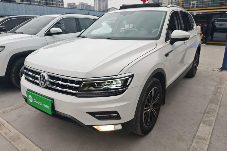 Used Volkswagen Tiguan L 2018 380TSI Automatic All-Wheel Drive Luxury Edition Guazi used car, China used car export, Used car for sale, Used  cars, Cheapest cars for sale