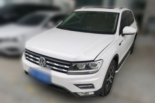 Volkswagen Tiguan L 2018 Facelift 330TSI Automatic Two-Wheel Drive Luxury Edition с пробегом