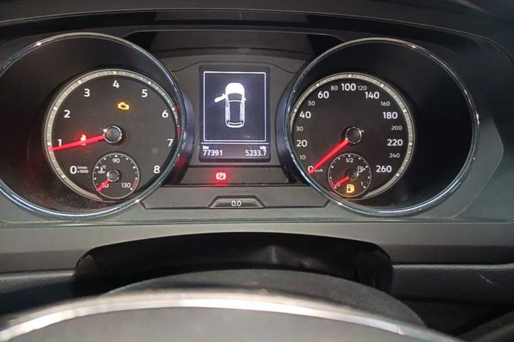 Used Volkswagen Tiguan L 2018 330TSI Automatic Two-Wheel Drive Luxury Edition Odometer Close Up