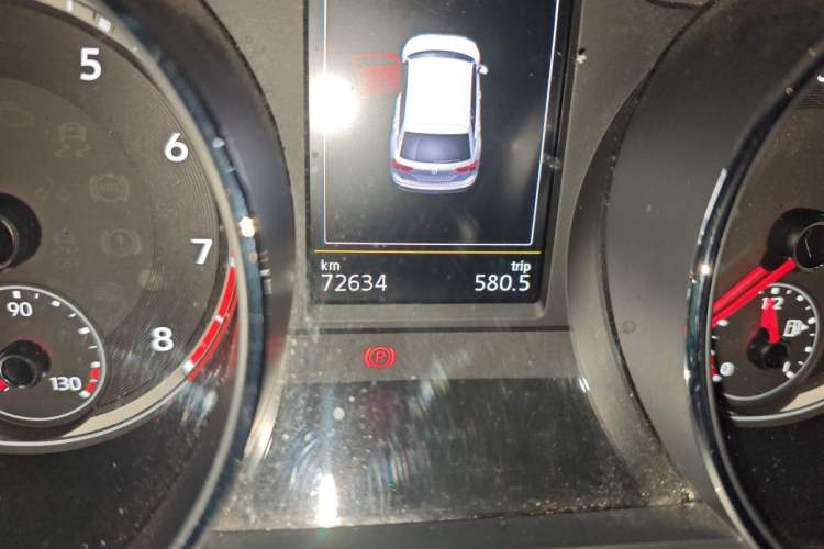 Used Volkswagen Tiguan L 2018 380TSI Automatic All-Wheel Drive Luxury Edition Odometer Close Up
