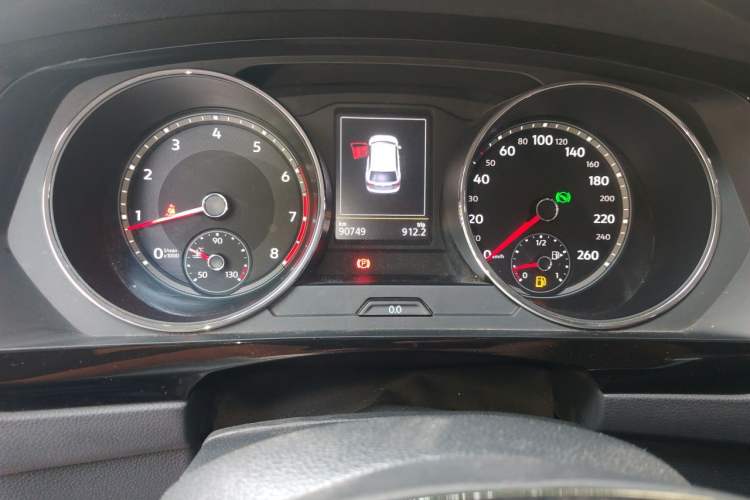 Used Volkswagen Tiguan L 2018 330TSI Automatic Two-Wheel Drive Luxury Edition Odometer Close Up
