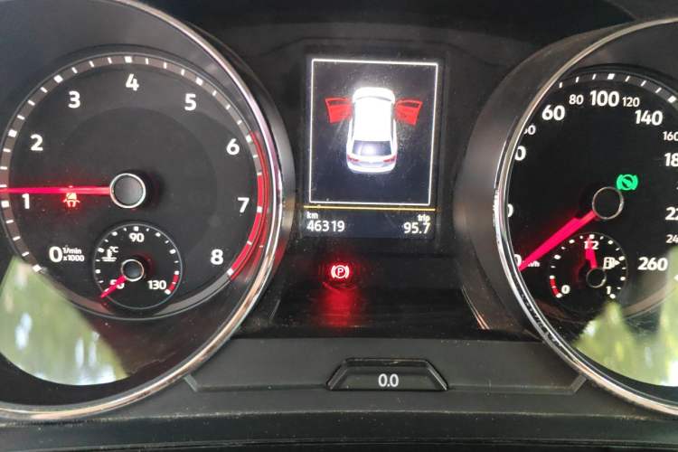 Used Volkswagen Tiguan L 2018 330TSI Automatic Two-Wheel Drive Luxury Edition Odometer Close Up