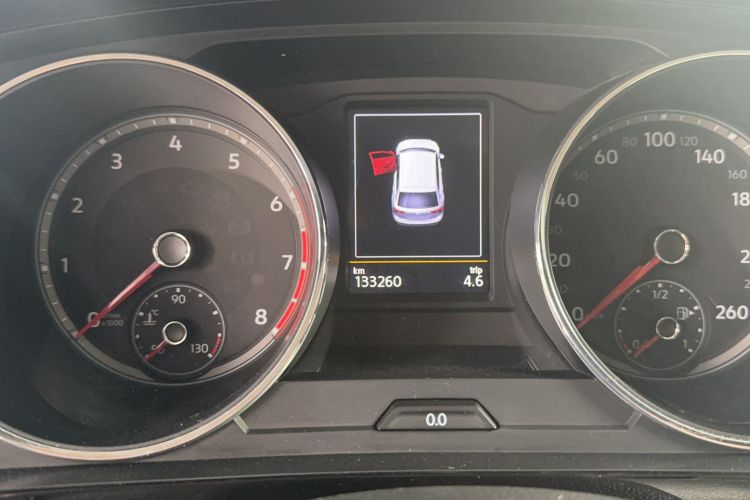 Used Volkswagen Tiguan L 2018 380TSI Automatic All-Wheel Drive Luxury Edition Odometer Close Up