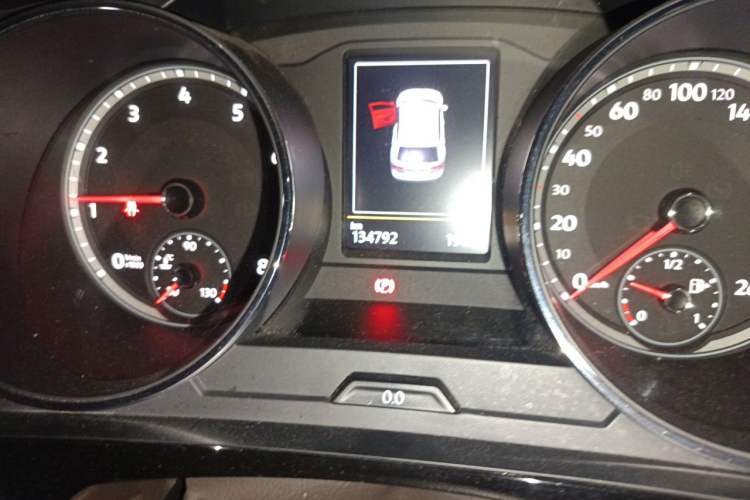 Used Volkswagen Tiguan L 2018 330TSI Automatic Two-Wheel Drive Flagship Edition Odometer Close Up