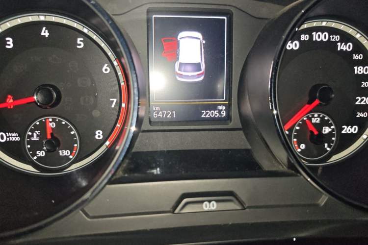Used Volkswagen Tiguan L 2018 380TSI Automatic All-Wheel Drive Luxury Edition Odometer Close Up
